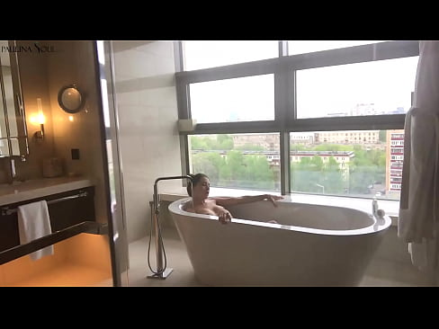 ❤️ Mtoto mkubwa anapepesuka kwa shauku kutoka kwenye kitumbua chake bafuni Pononi kuu kwa sw.porn-milf-300.ru