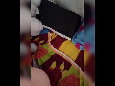 ❤️ Mwenzangu anakaa peke yake nyumbani kwa sababu mume wake anaenda likizo na mimi huchukua nafasi hiyo kumlamba na kumjaza maziwa. Pononi kuu kwa sw.porn-milf-300.ru
